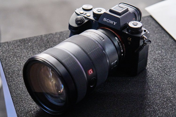 Sony Alpha a9 Mirrorless Camera